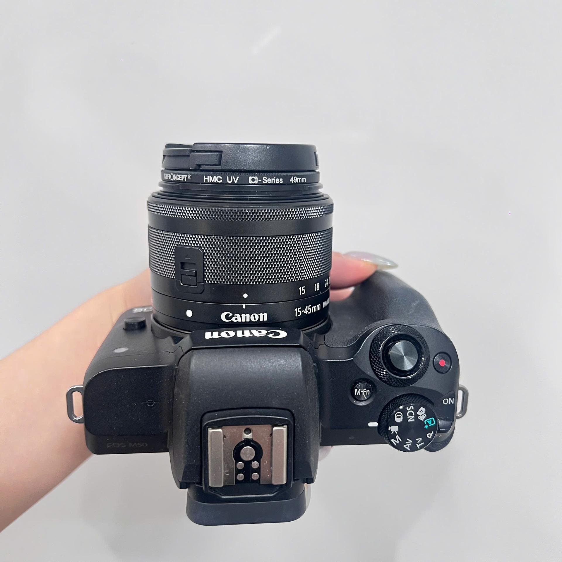 Canon EOS M50