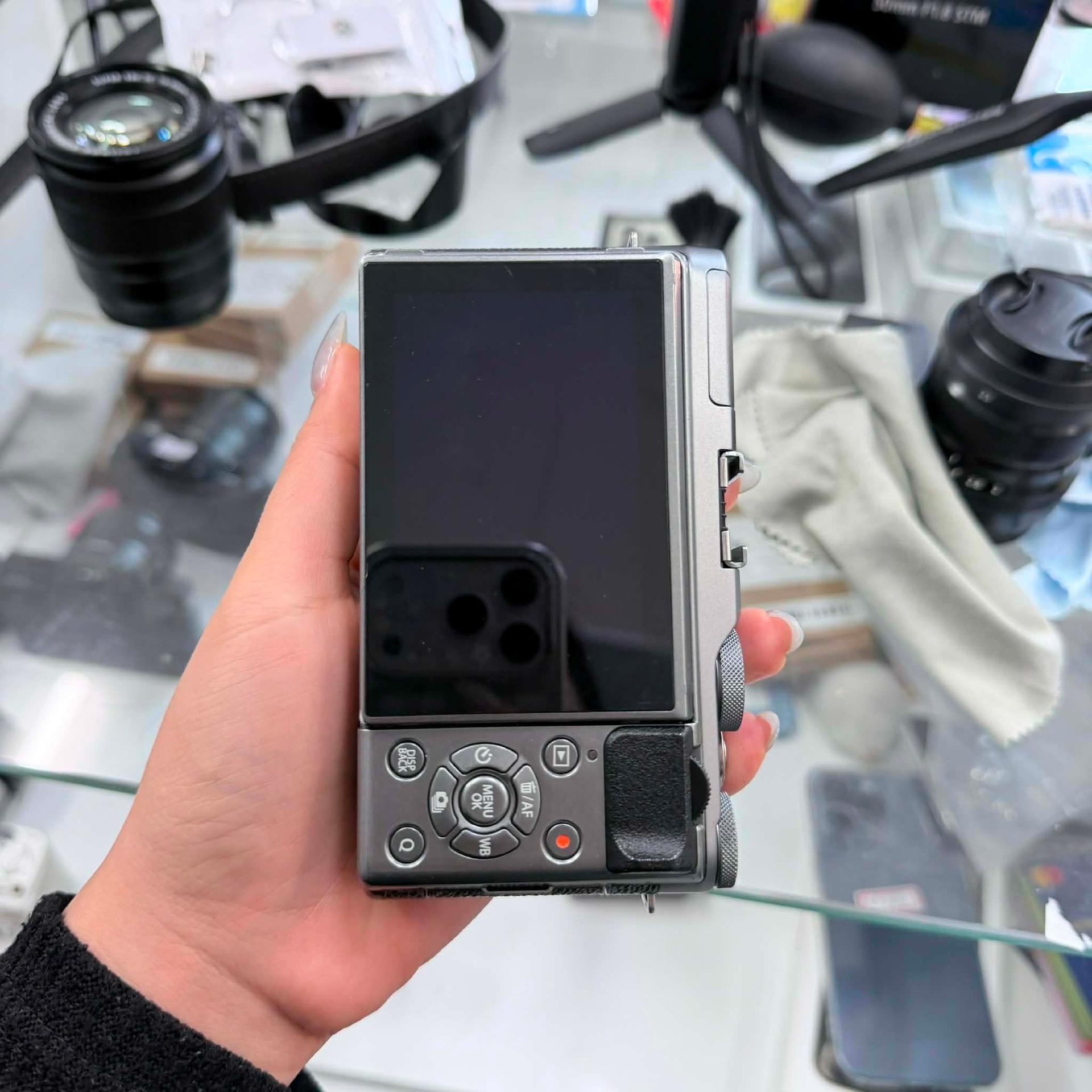 Fujifilm X-A5 Kèm lens
