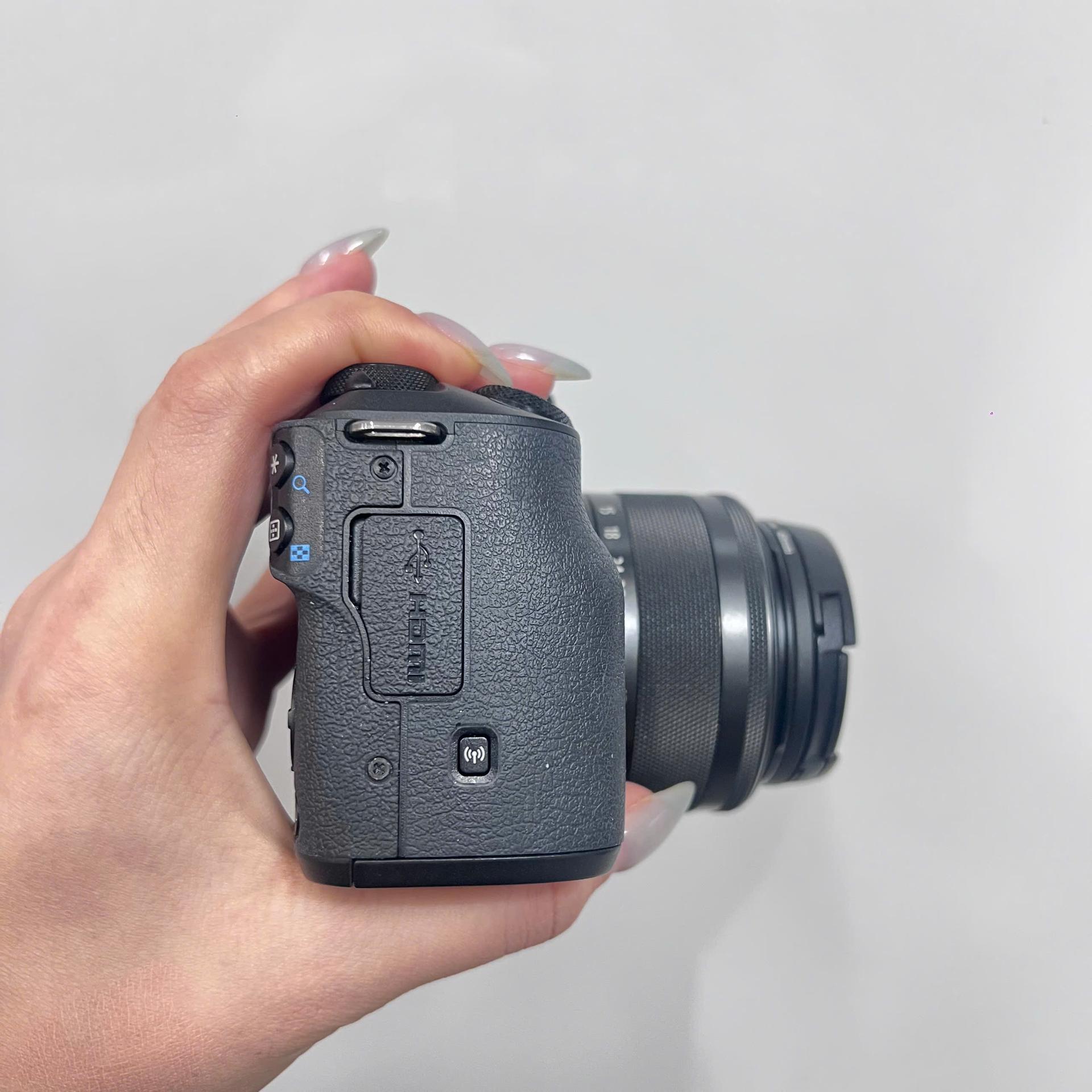 Canon EOS M50 - ảnh 2