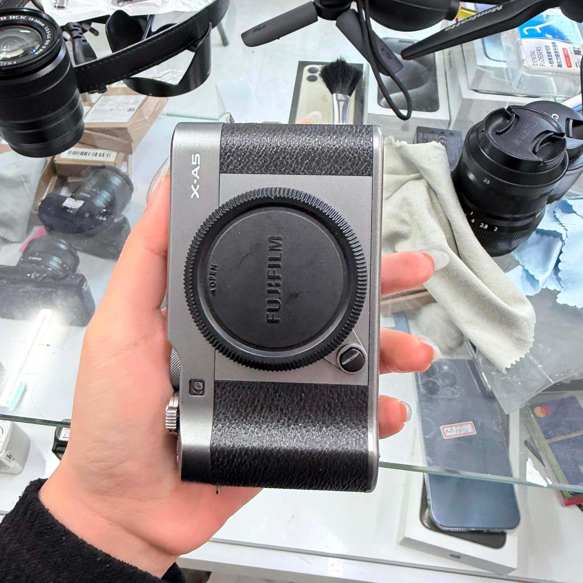 Fujifilm X-A5 Kèm lens - ảnh 4