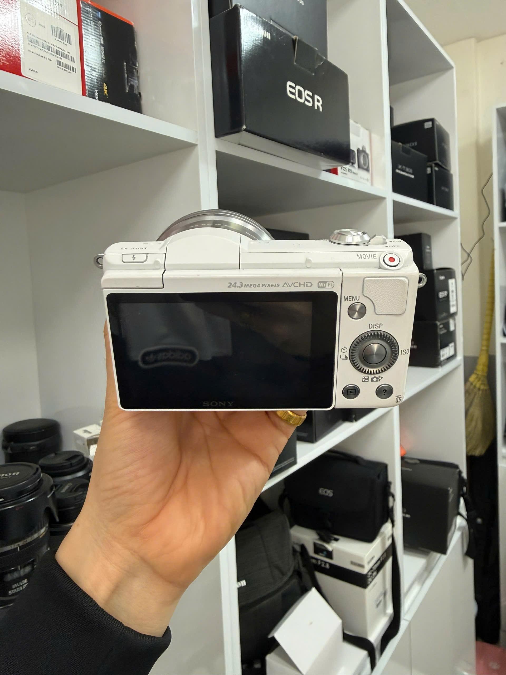 Sony A5100 - ảnh 3