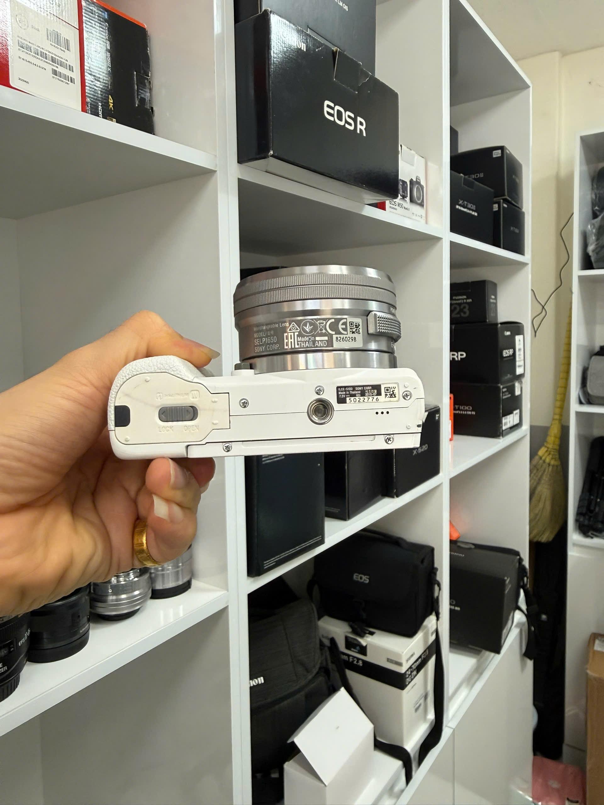 Sony A5100 - ảnh 4